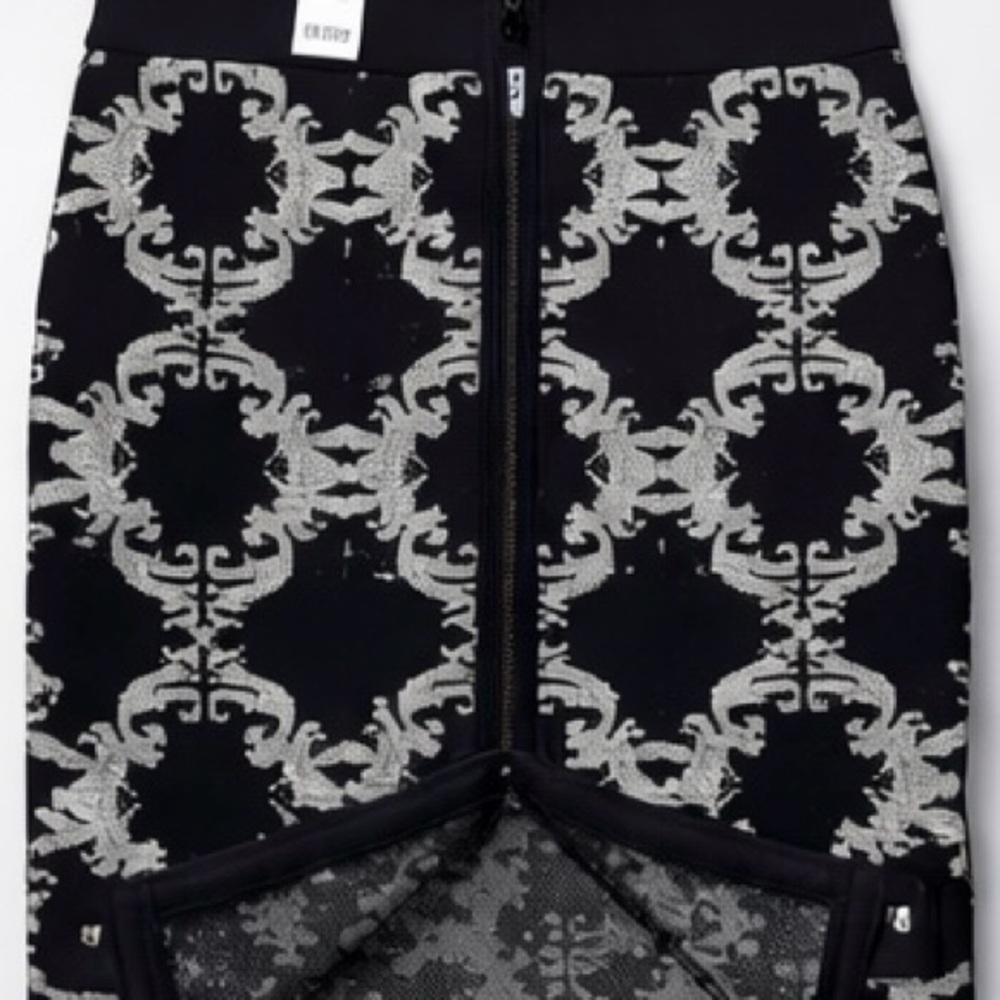 NY&Co Black Silver Metallic Pencil Skirt NWT M - Picture 4 of 16